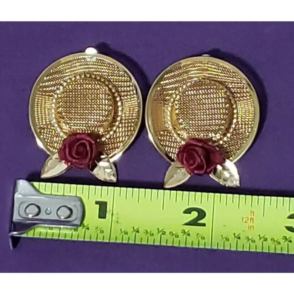 Straw Hat Pierced Earrings In Gold Tone Metal With Burgundy Flower Accent